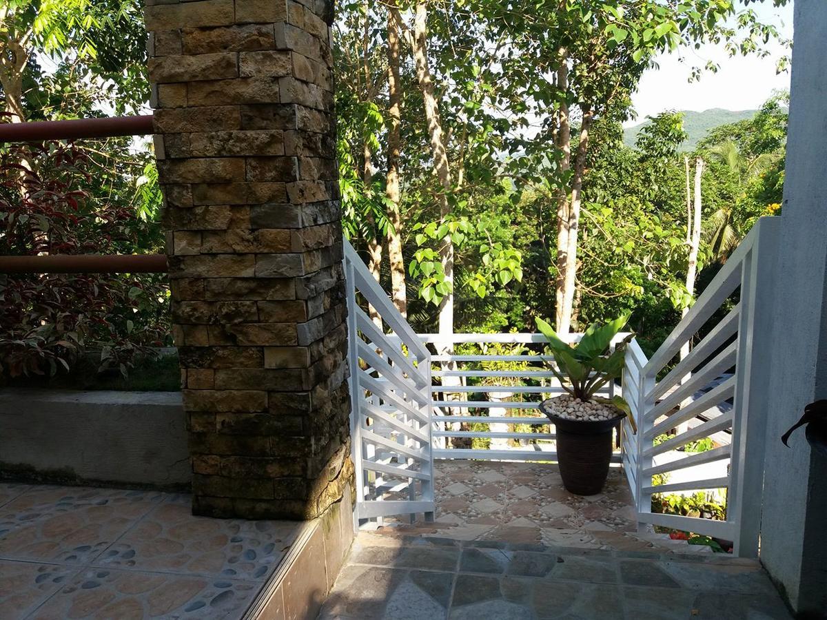 לובוק Villa Feliza מראה חיצוני תמונה